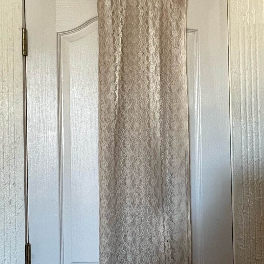Vintage Lace Curtain (1) panel Tan color 110”Wx86”L - Picture 2 of 6